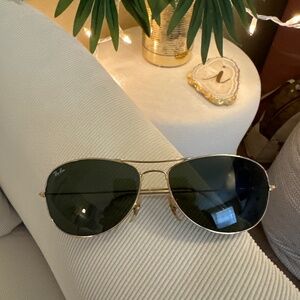 Ray-ban Aviator sunglasses